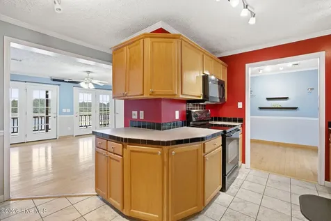 354 W South Shore Drive Southport NC 28461