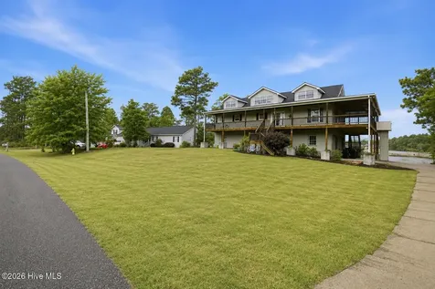 354 W South Shore Drive Southport NC 28461