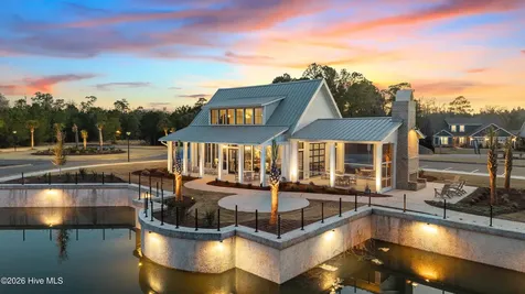 530 Glitter Bay Loop Shallotte NC 28470