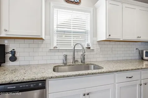 2537 Rhinestone Drive Winterville NC 28590