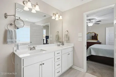 2537 Rhinestone Drive Winterville NC 28590