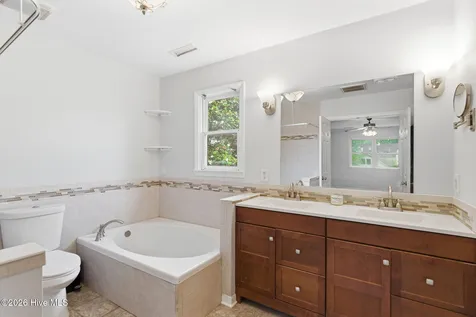 230 Greenwich Lane Wilmington NC 28409
