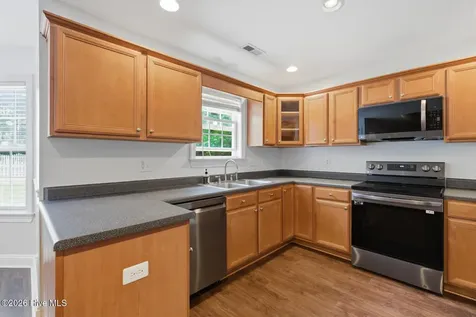 302 Crystal Falls Court Jacksonville NC 28546