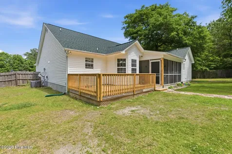 302 Crystal Falls Court Jacksonville NC 28546