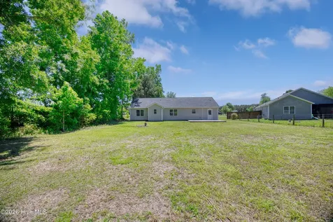 308 Big Tree Lane Chinquapin NC 28521