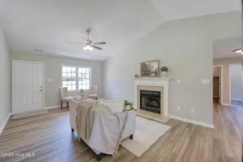 308 Big Tree Lane Chinquapin NC 28521