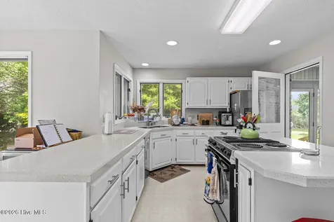 518 Chadwick Shores Drive Sneads Ferry NC 28460