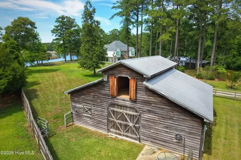 1002 Howells Road Grantsboro NC 28529