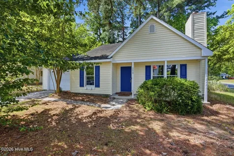 200 E Cameron Court Jacksonville NC 28546