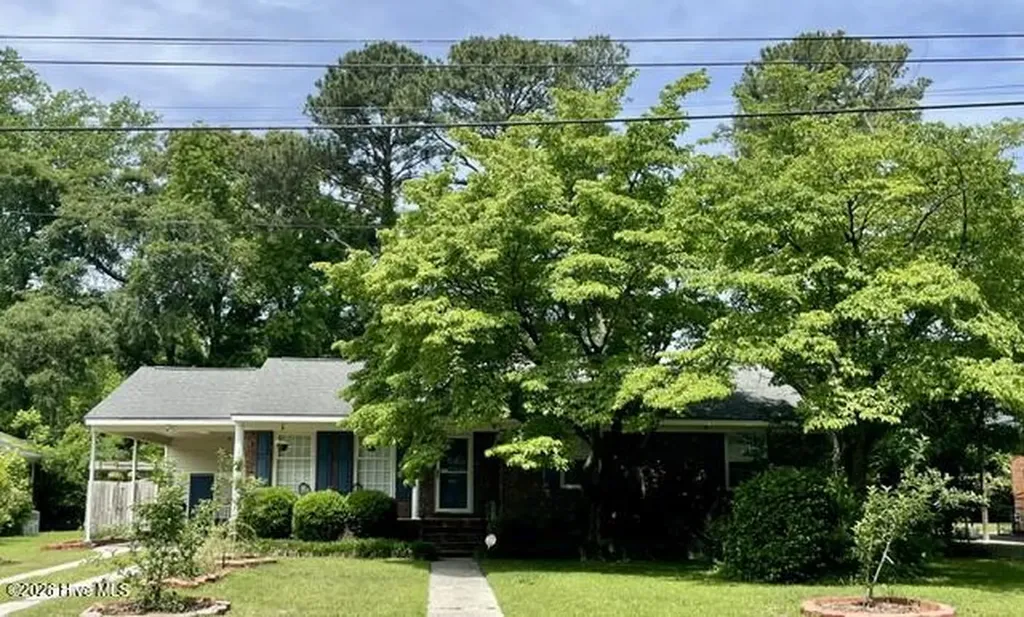 106 W Berkshire Road Greenville NC 27858