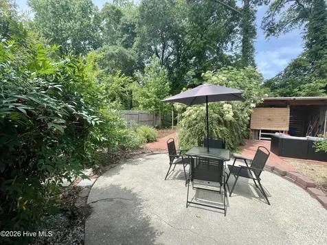 106 W Berkshire Road Greenville NC 27858