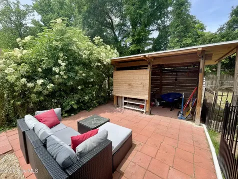 106 W Berkshire Road Greenville NC 27858