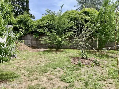 106 W Berkshire Road Greenville NC 27858