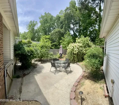 106 W Berkshire Road Greenville NC 27858