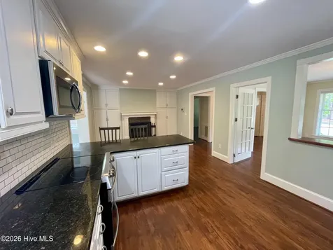 106 W Berkshire Road Greenville NC 27858