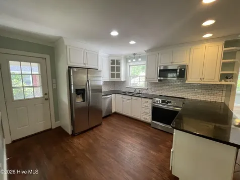 106 W Berkshire Road Greenville NC 27858