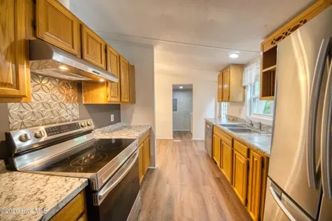 554 Dark Oak Street SW Shallotte NC 28470