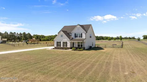 289 Rocking Horse Lane Raeford NC 28376