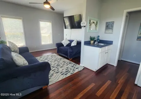 112 Oneal Drive Ocracoke NC 27960