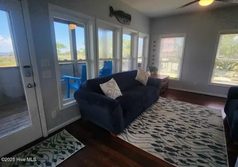 112 Oneal Drive Ocracoke NC 27960