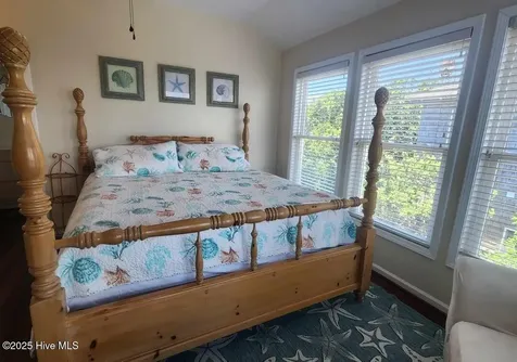112 Oneal Drive Ocracoke NC 27960