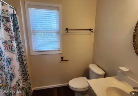 112 Oneal Drive Ocracoke NC 27960