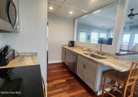 112 Oneal Drive Ocracoke NC 27960