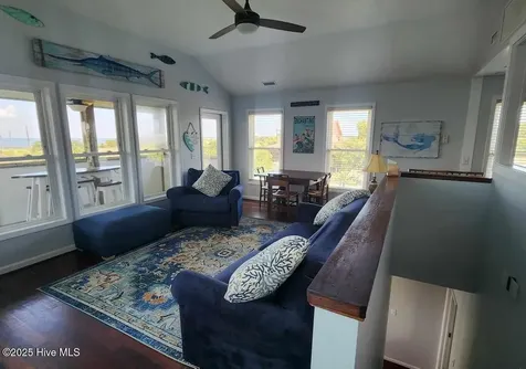 112 Oneal Drive Ocracoke NC 27960