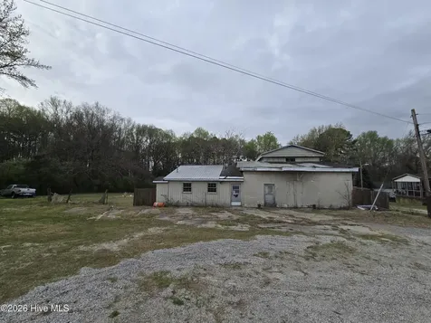 6121 E Main Street Bailey NC 27807
