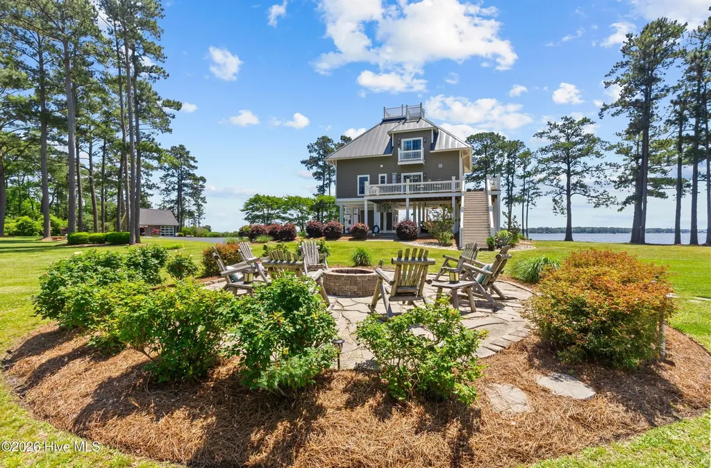 250 Hunters Point Drive Vandemere NC 28587