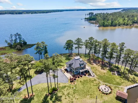 250 Hunters Point Drive Vandemere NC 28587