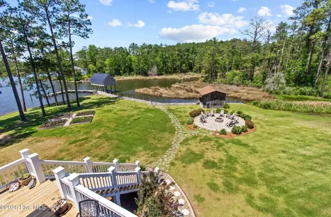 250 Hunters Point Drive Vandemere NC 28587