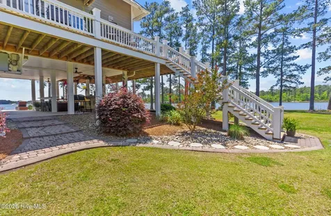 250 Hunters Point Drive Vandemere NC 28587