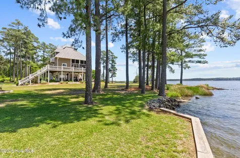 250 Hunters Point Drive Vandemere NC 28587