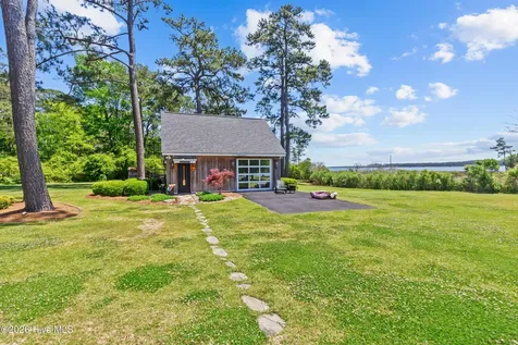 250 Hunters Point Drive Vandemere NC 28587