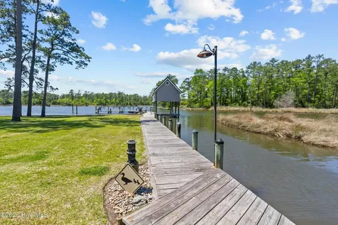 250 Hunters Point Drive Vandemere NC 28587