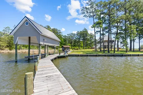 250 Hunters Point Drive Vandemere NC 28587