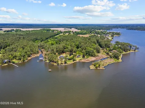 250 Hunters Point Drive Vandemere NC 28587