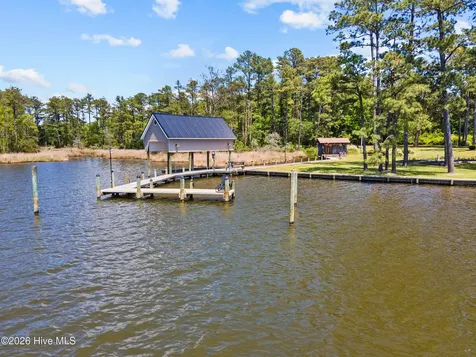 250 Hunters Point Drive Vandemere NC 28587
