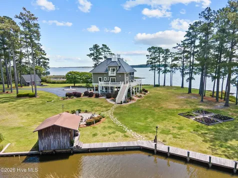 250 Hunters Point Drive Vandemere NC 28587