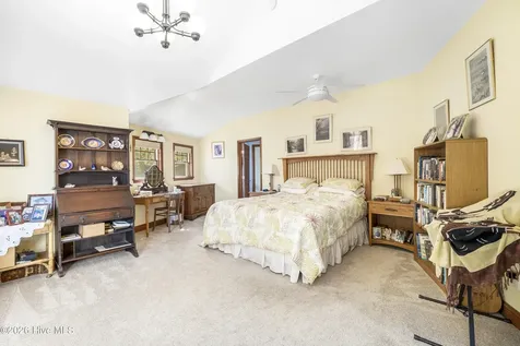 207 Megan Loop N Hertford NC 27944