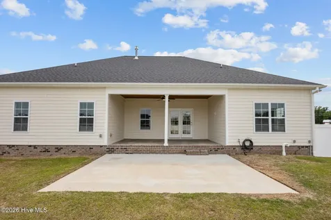 2737 Windflower Lane Grimesland NC 27837