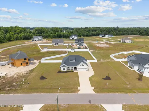 2737 Windflower Lane Grimesland NC 27837