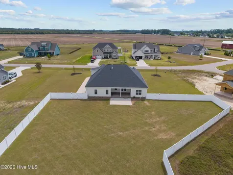 2737 Windflower Lane Grimesland NC 27837