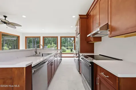 307 Crows Nest Road Beaufort NC 28516