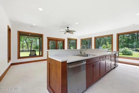 307 Crows Nest Road Beaufort NC 28516