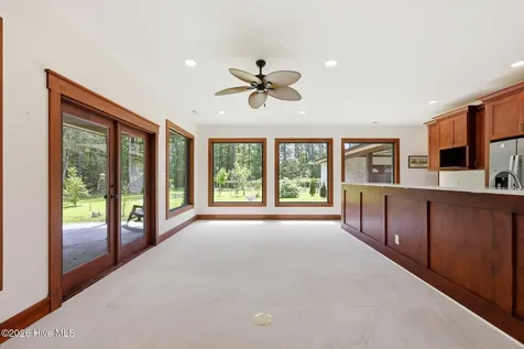 307 Crows Nest Road Beaufort NC 28516