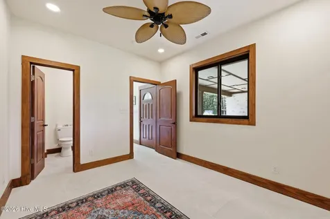 307 Crows Nest Road Beaufort NC 28516