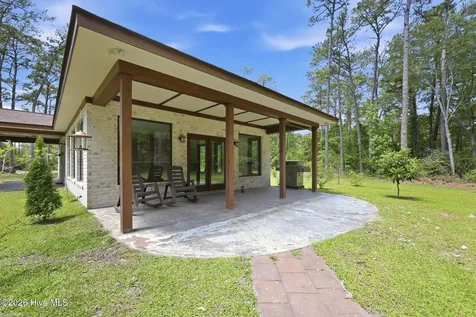 307 Crows Nest Road Beaufort NC 28516