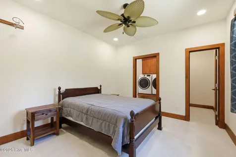 307 Crows Nest Road Beaufort NC 28516